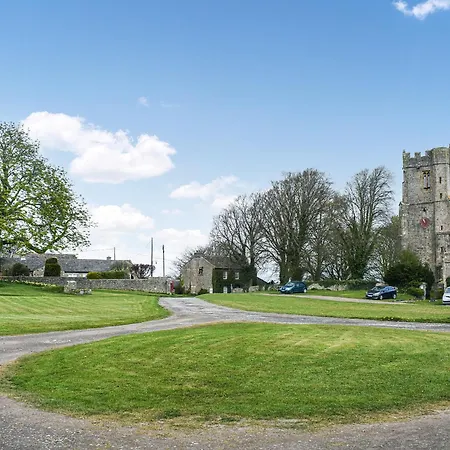 Armstrong House * Kirby Hill